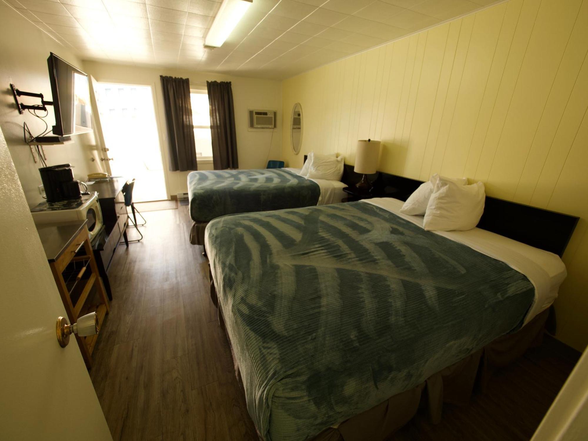 Creston Valley Motel Экстерьер фото